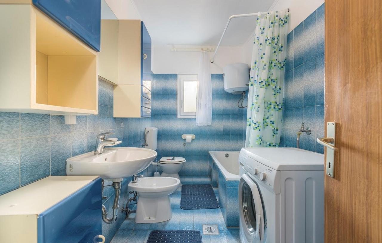 Ferienhaus Zora With Whirlpool Sveti Lovrec Pazenaticki Екстер'єр фото