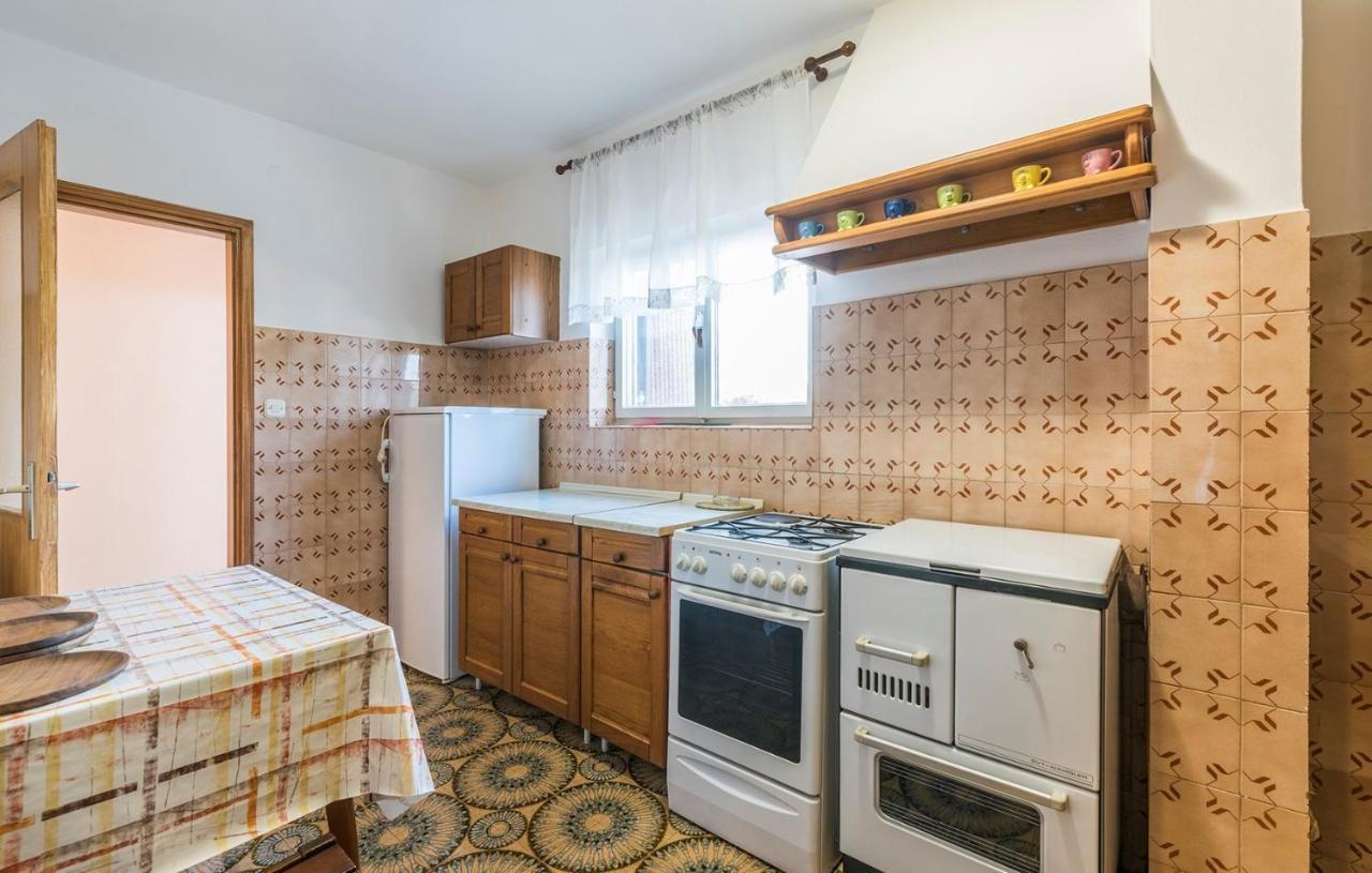 Ferienhaus Zora With Whirlpool Sveti Lovrec Pazenaticki Екстер'єр фото
