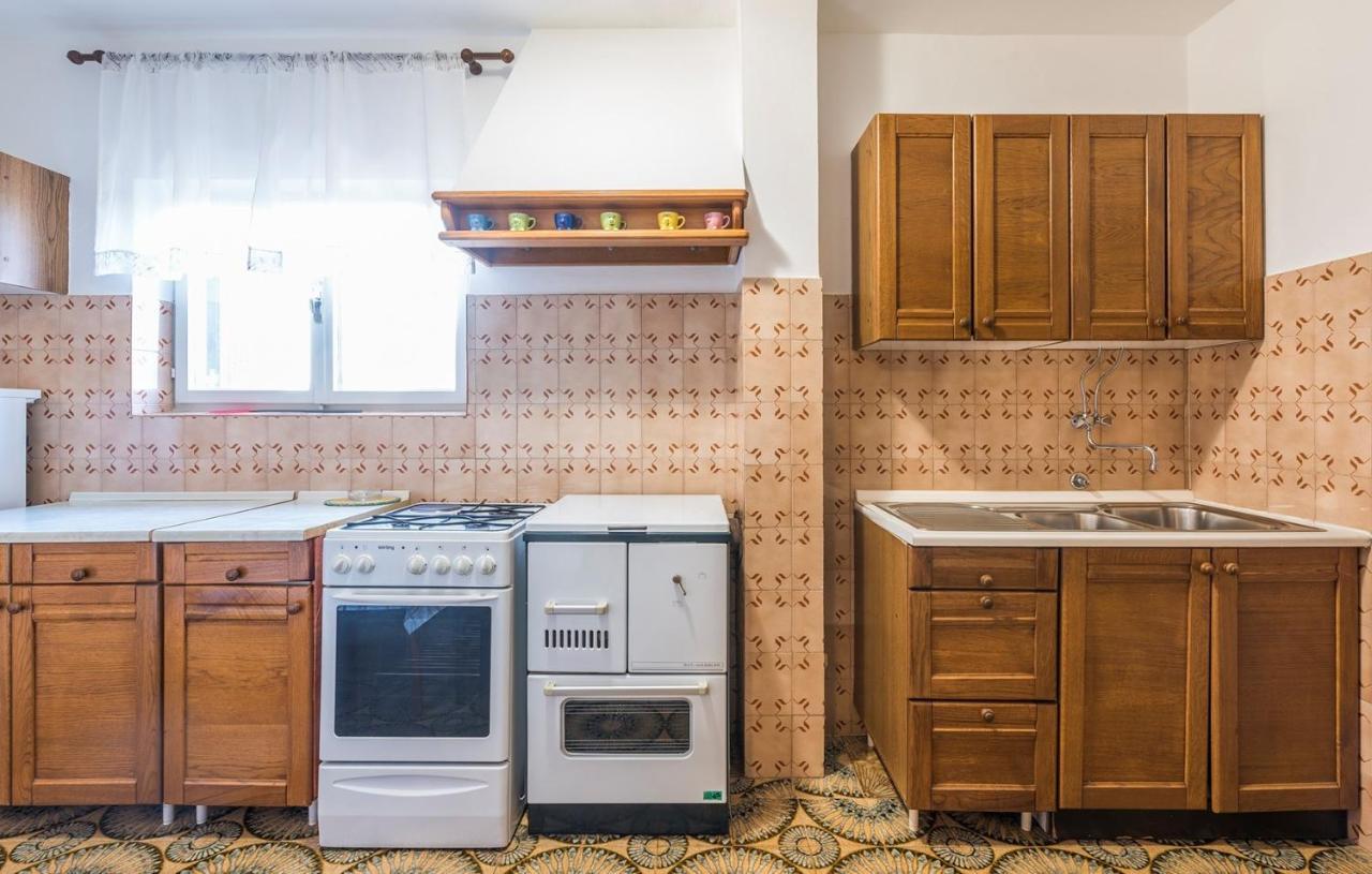 Ferienhaus Zora With Whirlpool Sveti Lovrec Pazenaticki Екстер'єр фото