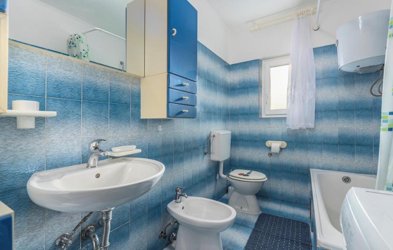 Ferienhaus Zora With Whirlpool Sveti Lovrec Pazenaticki Екстер'єр фото